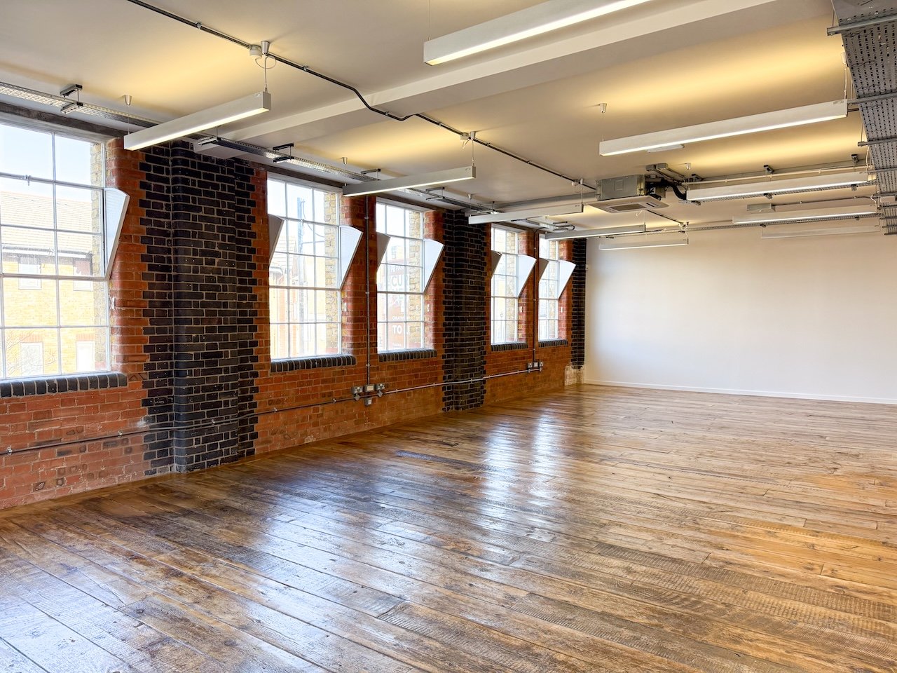 Unit 1.02 Available office unit to let in Brixton